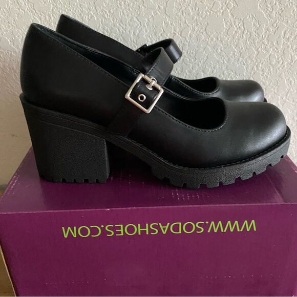 Mary Jane Round Toe Chunky Block Heel Lug Sole Pump Faux Leather Adj. Strap 7.5 - Picture 4 of 9